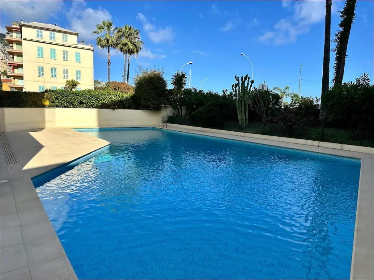 Espace 2000 - 3Pieces Vue Mer Avec Piscine & Parking مينتون شقة